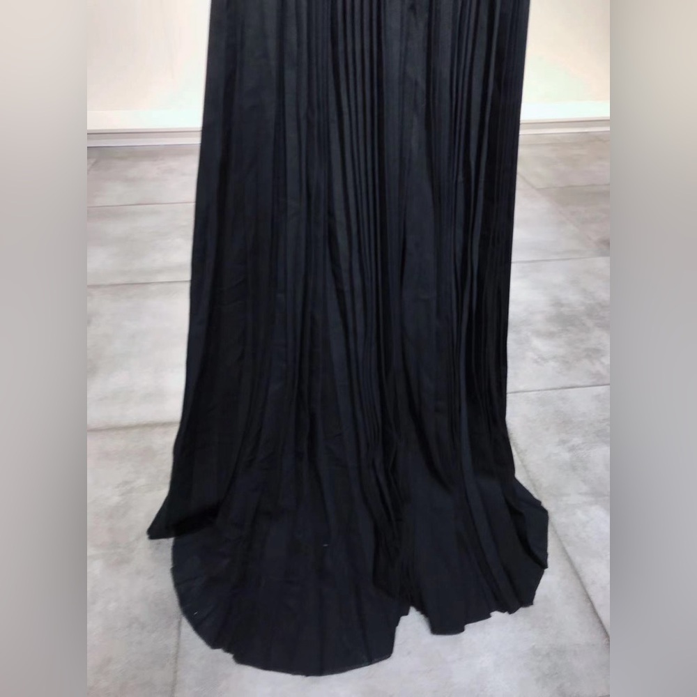 US 2 Victoria Beckham Wool Asymmetric Plunge Dress NWOT - Picture 9 of 10